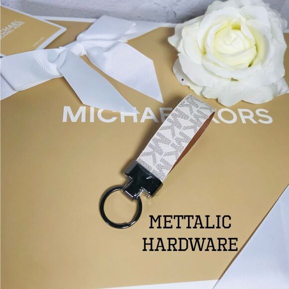 Michael kors KEYCHAIN HOLDER METTALIC HARDWARE - Picture 1 of 6